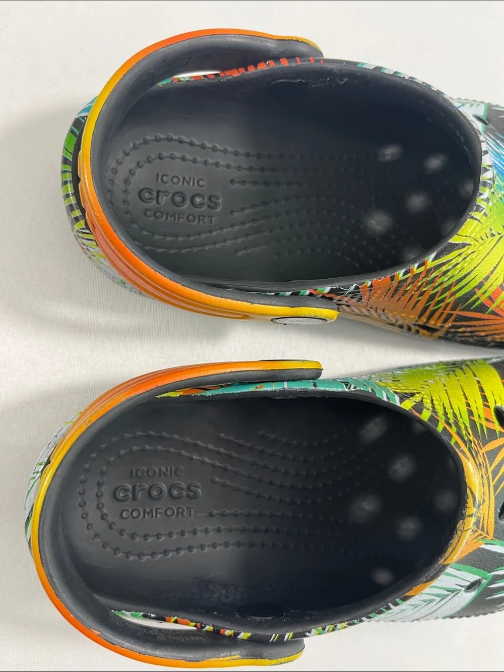 CROCS Classic Pool Party Clog Shoes Kids Size 12 Tropical Multicolor Unisex